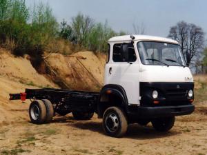 1996 Avia A75